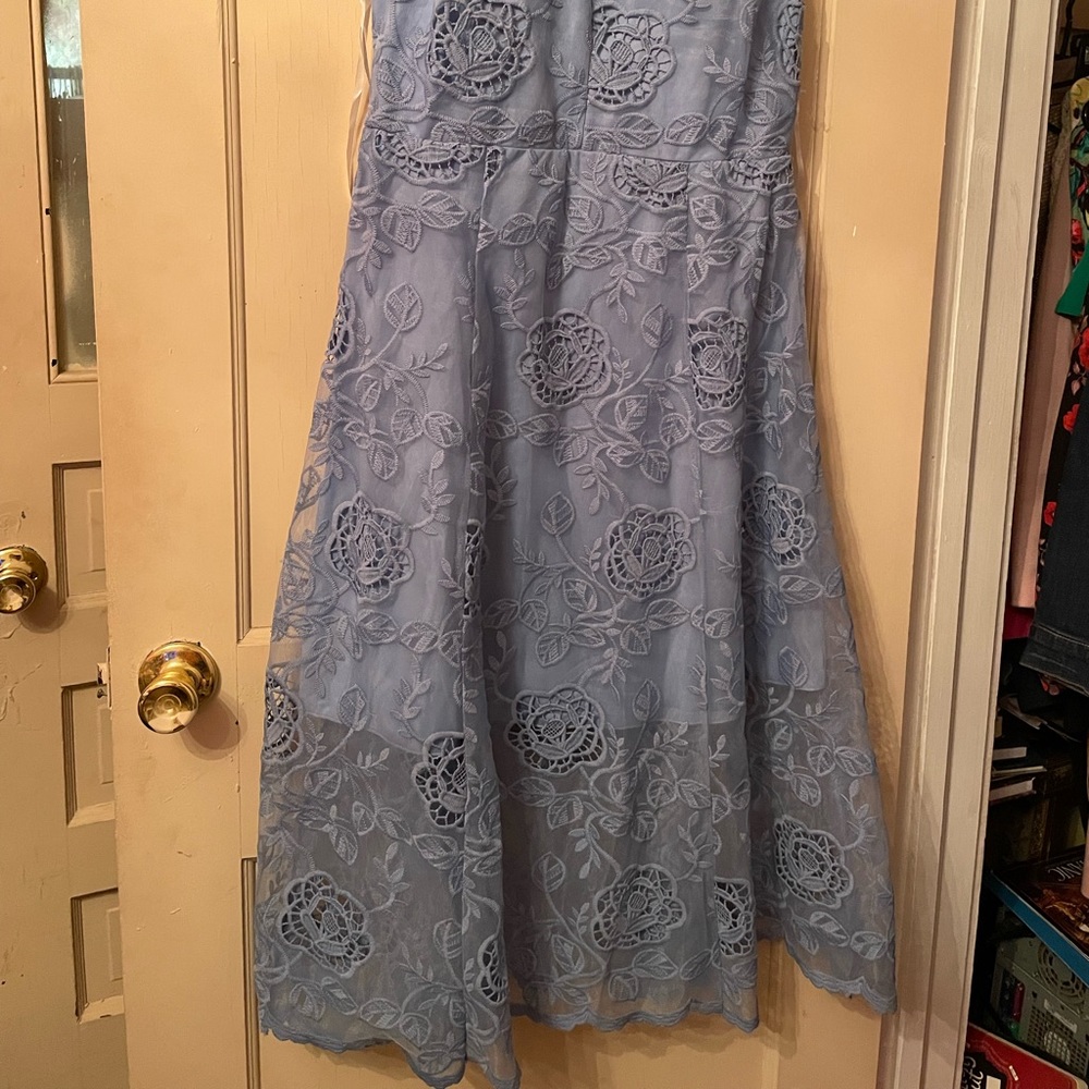 Lace - Picture 4 of 4